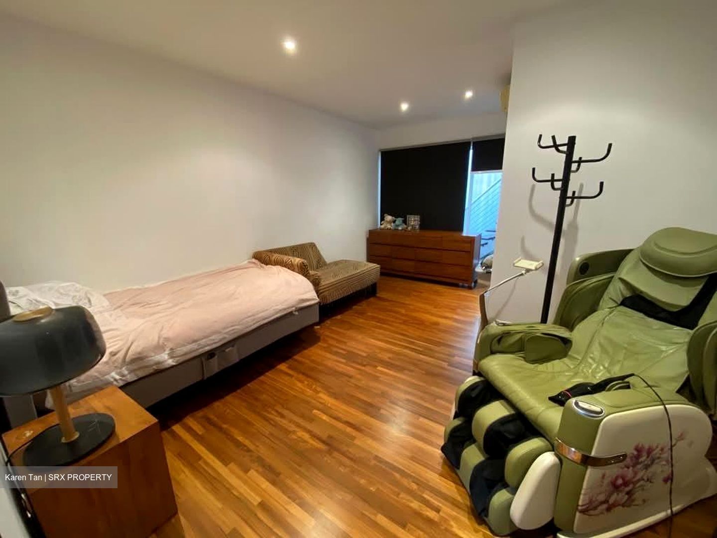 Duchess Avenue (D10), Semi-Detached #537519451